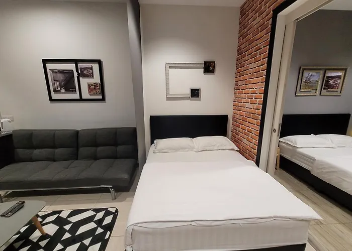 The Octagon Ipoh - Home Stay II